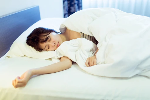 จริงหรือไม่ ที่คนที่นอนมาก ๆ มีประโยชน์มากกว่าโทษ