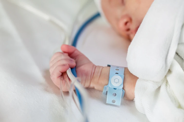 เครื่องมือช่วยการหายใจสำหรับทารกที่เกิดก่อนกำหนดในหอผู้ป่วยวิกฤติ