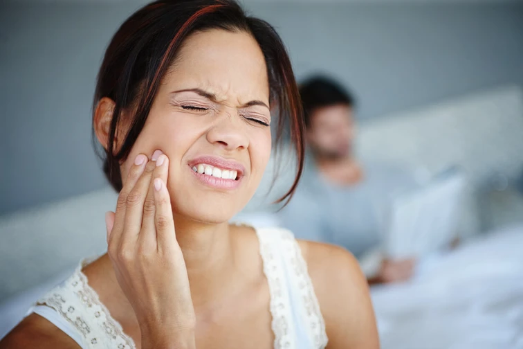 Toothache Remedies: Get Relief from 11 Home Cures 11 วิธีบรรเทาอาการปวดฟันง่ายๆ ด้วยตัวคุณเอง