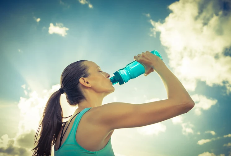 หลังออกกำลังกายควรดื่มเครื่องดื่มเกลือแร่หรือไม่?