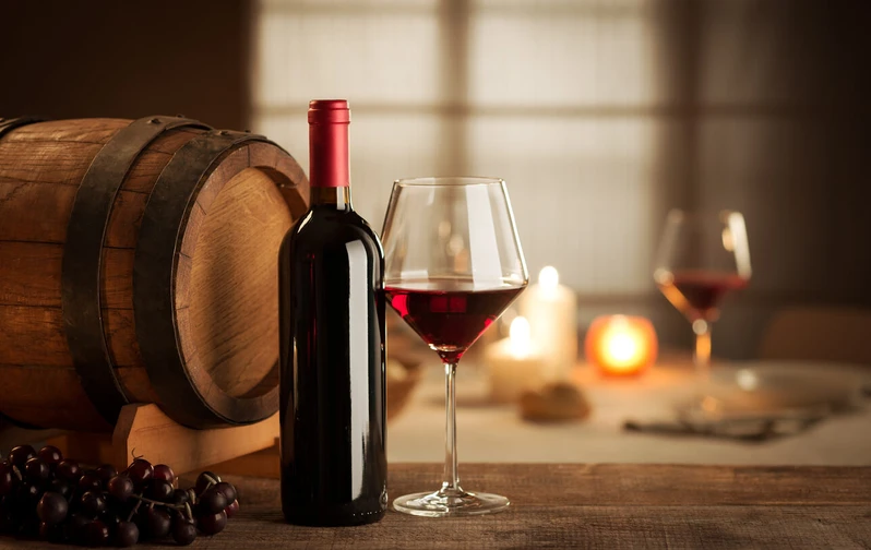 8 เหตุผลดีๆ ว่าทำไมเราควรดื่มไวน์แดง