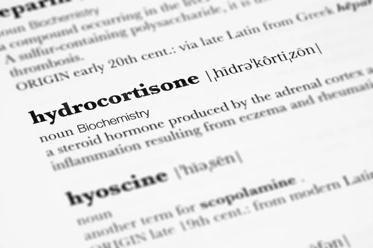 Hydrocortisone (ไฮโตรคอร์ติโซน) - ใช้ในผู้ป่วยการที่มีภาวะต่อมหมวกไตบกพร่อง 
