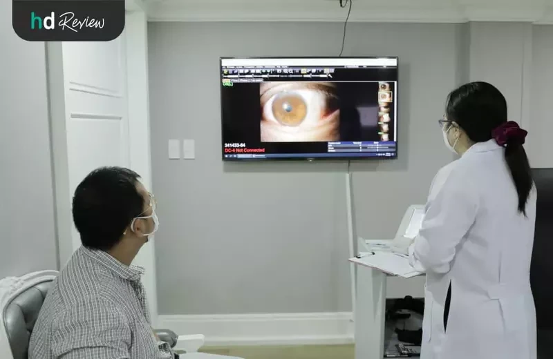 พบจักษุแพทย์เพื่อตรวจวัดค่าสายตา และตรวจสุขภาพตา ตรวจสุขภาพตาก่อนทำเลสิก